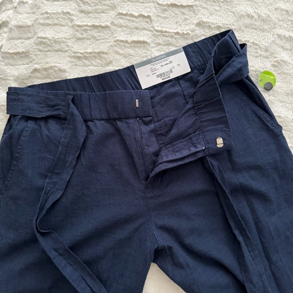 NEW Liz Claiborne Navy Linen Crop Capris | Size: M - Picture 3 of 8